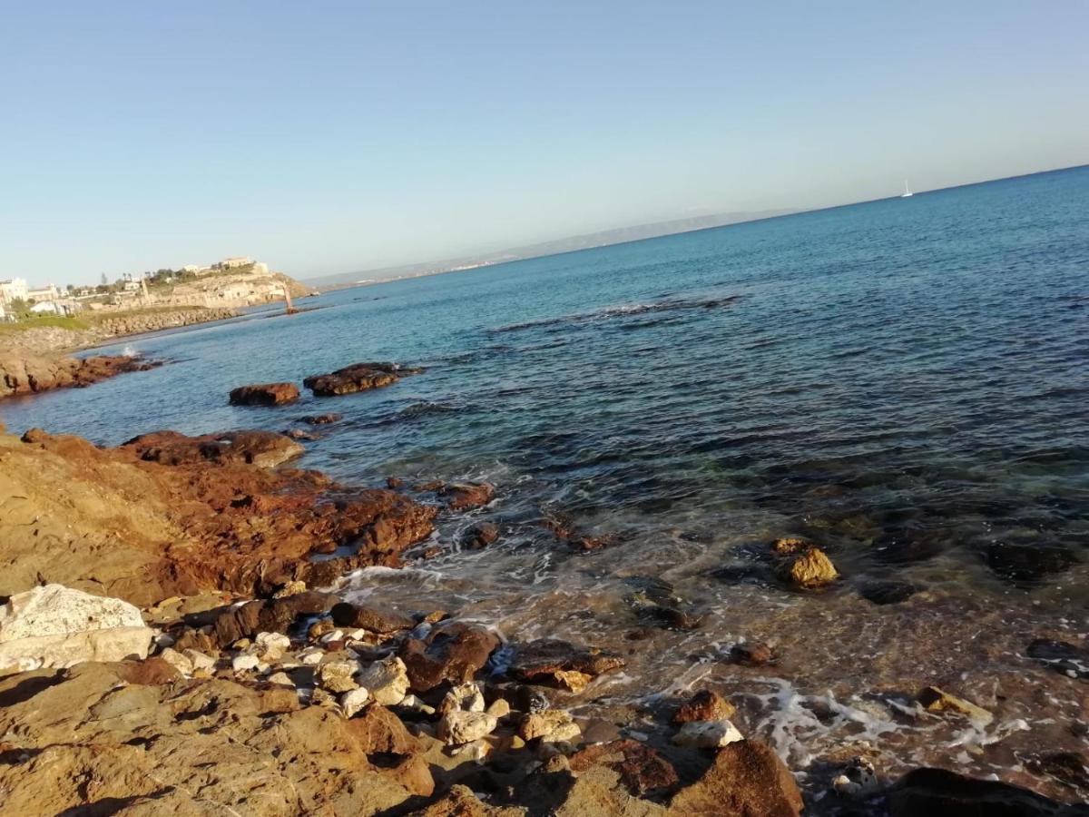 La Trinacria Di Capo Passero Portopalo Di Capo Passero Exterior photo